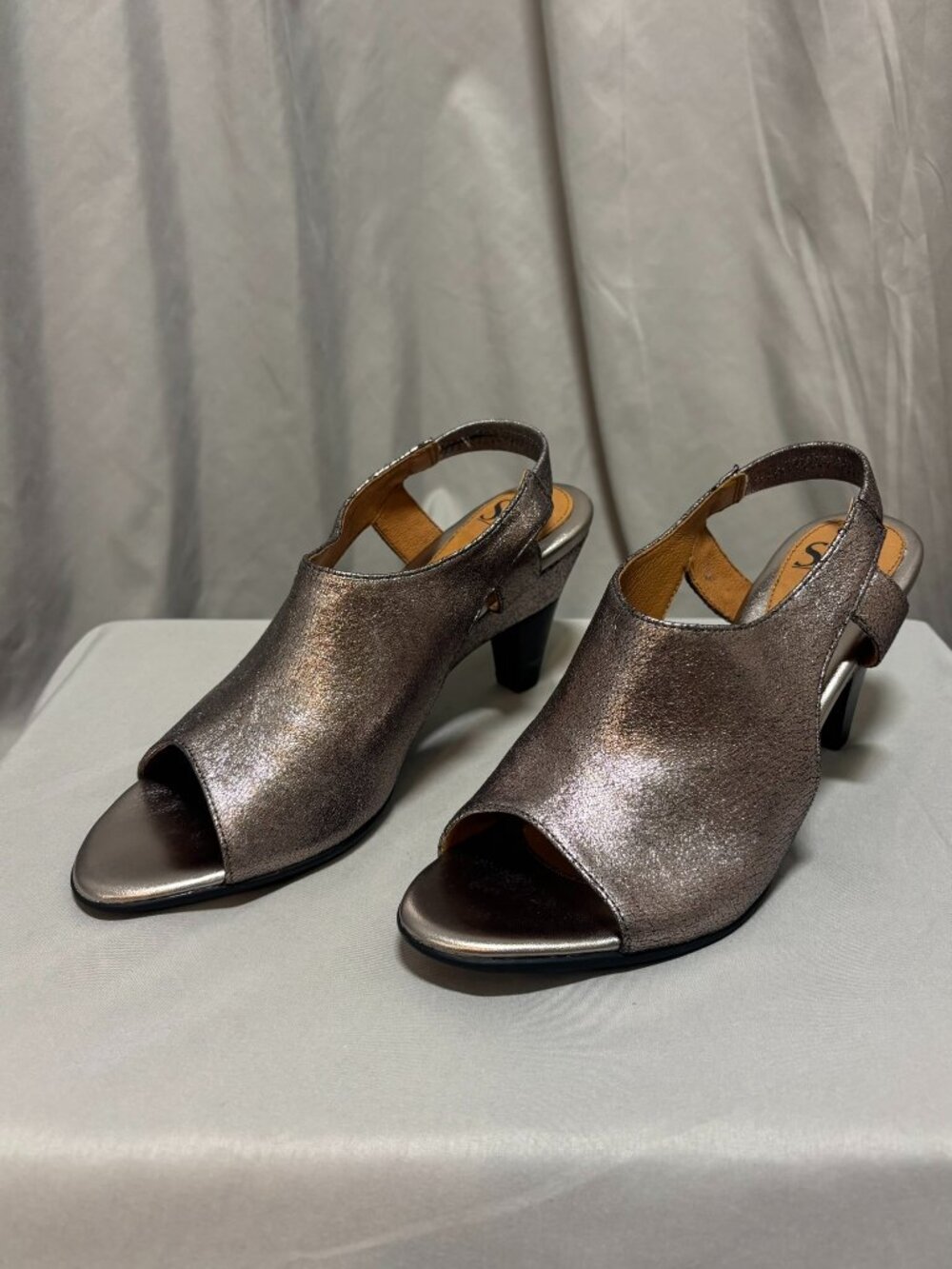 SALE NEW Sofft Modern Metallic Slingback Peep Toe Heel bronze Women's 8.5M